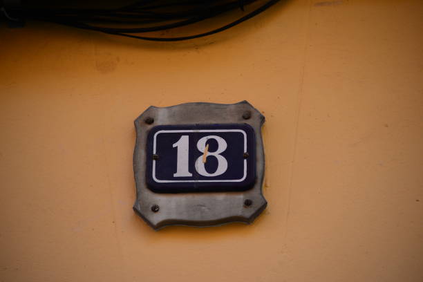 istock House facades in Spain, house number 18 664022664