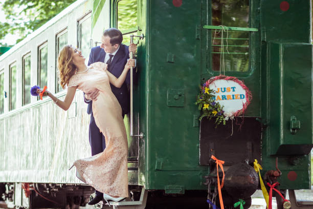 istock Couple on a ladder of wagon 664209494
