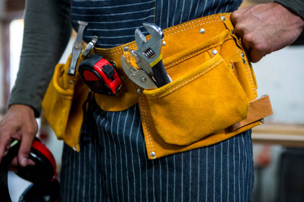 istock Zoom of carpenters belt 664226588