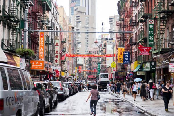 istock Busy Chinatown Neighborhood in Lower Manhattan. 664253202