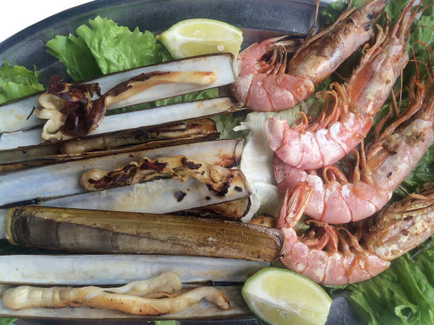 istock Grilled knives and Gambones 664254620