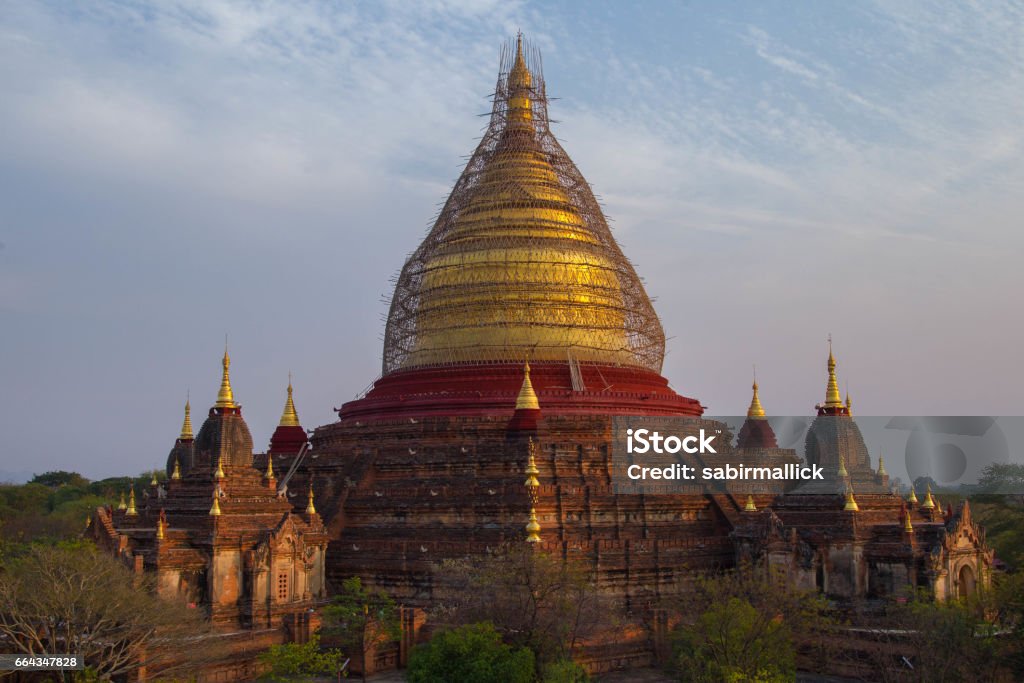 Dhammayazika Pagoda, Bagan, Myanmar The Dhammayazika Pagoda of Bagan, Myanmar formerly known as Burma. Architecture Stock Photo