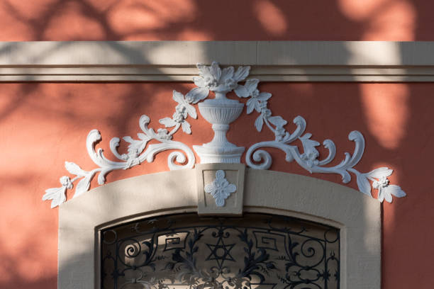 istock Historical details of a rokoko building 664500942