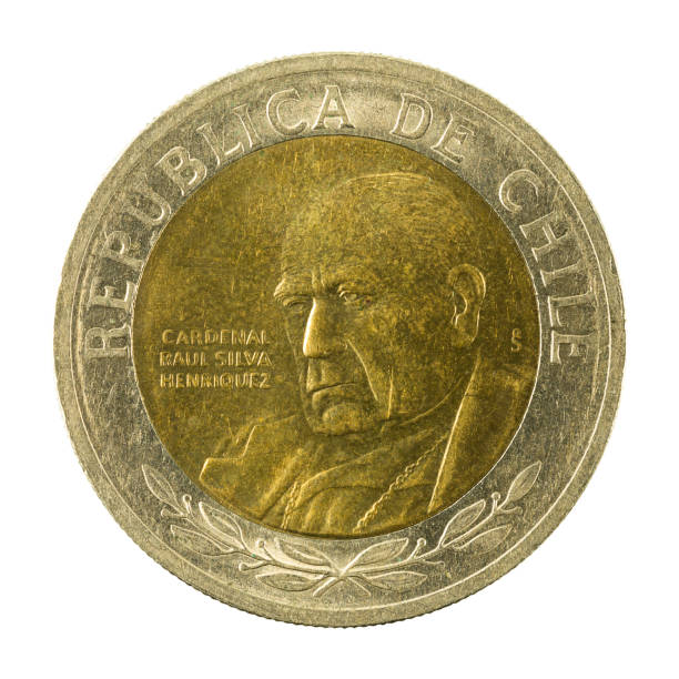 istock 500 chilean peso coin (2002) reverse isolated on white background 664581604