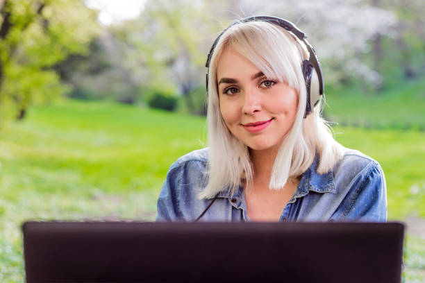 Melodic moments online