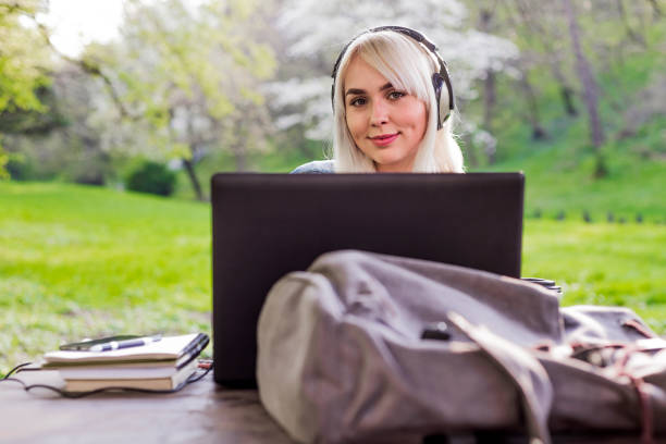 istock Whiling away the day online 664607588