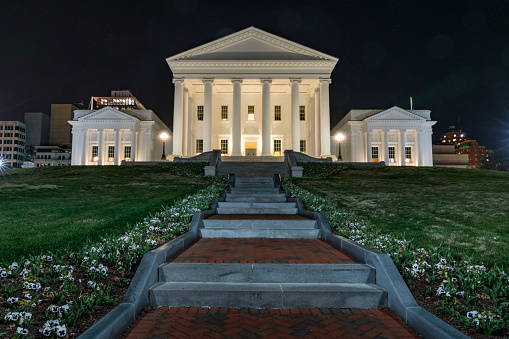 Virginia state capitol building in Richmond at night