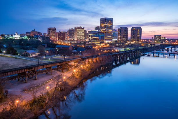 istock Richmond, Virgina Night Skyline 664667892