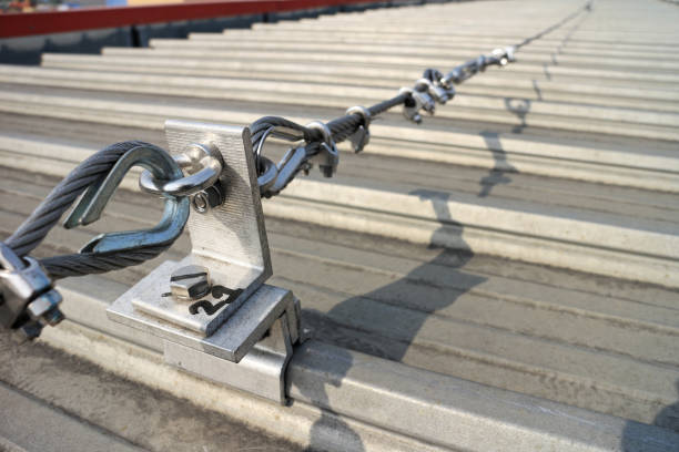 istock Steel Wire Rope Lifeline on Roof 664677540