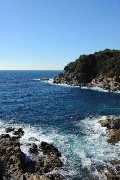 istock Waves / Surf on the Mediterranean - Spain 664731700