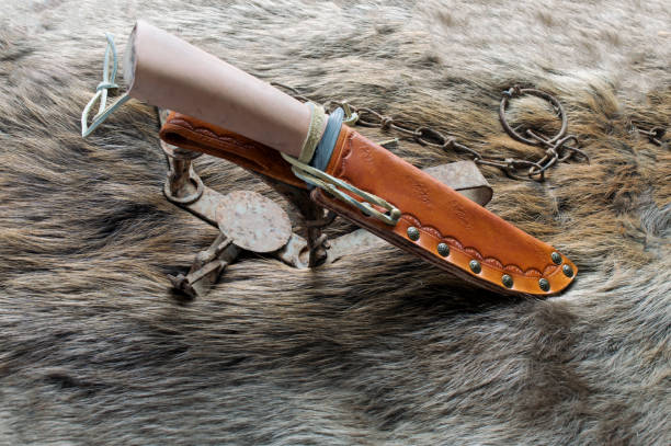 istock Mountain Man Knife In Leather Sheath 664738146