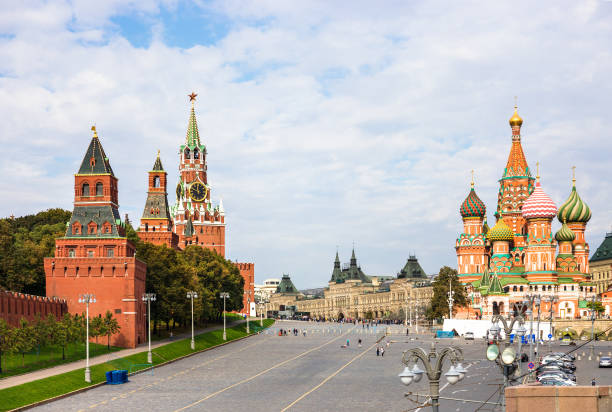 istock Vasilyevsky Spusk Square in Moscow 664830918