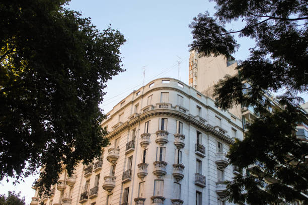 istock Vintage Building Exterior 664835588