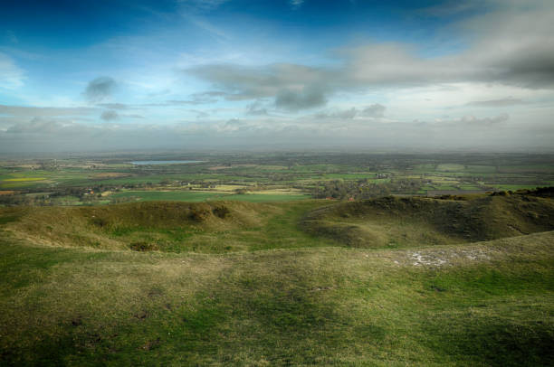 park narodowy south downs w east sussex - dirt road national park south downs footpath zdjęcia i obrazy z banku zdjęć