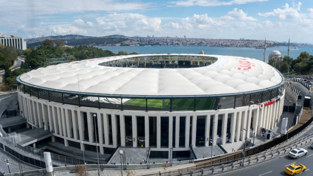 터키의 축구 클럽 besiktas의 새로운 경기장 보다폰 아레나 - besiktas 뉴스 사진 이미지