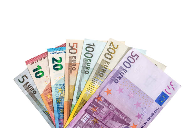 serie completa di banconote in euro isolate su bianco. posto per il testo. - currency bill paper number 50 foto e immagini stock