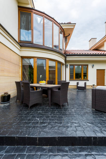 istock Exterior view of a new design large villa 665005736