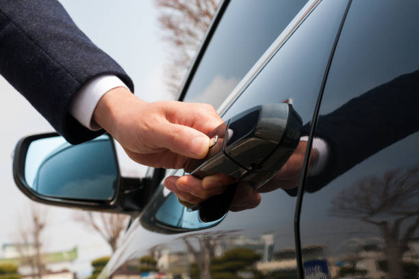istock door for automotive/Car smart key 665045840