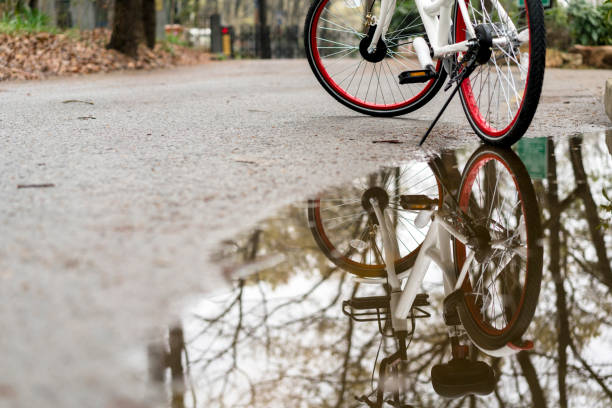 bike stopping at roadside