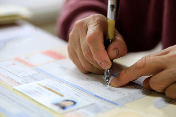istock Voluntary return of elderly person's license 665112018