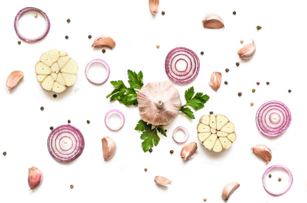 garlic, red onion, parsley and pepper isolated on white background - fresh coriander imagens e fotografias de stock