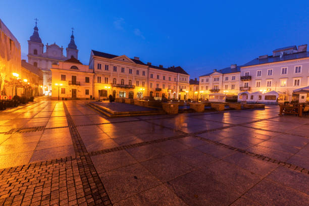 istock Rain on Market Square in Piotrkow Trybunalski 665222714