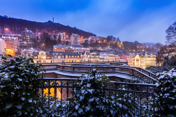 inverno a karlovy vary - architecture blue bohemia built structure foto e immagini stock