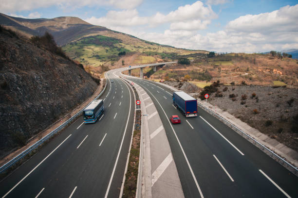 Highway scene A highway with some traffic paisaje urbano stock pictures, royalty-free photos & images