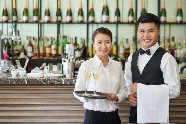 restaurant-waiters.jpg