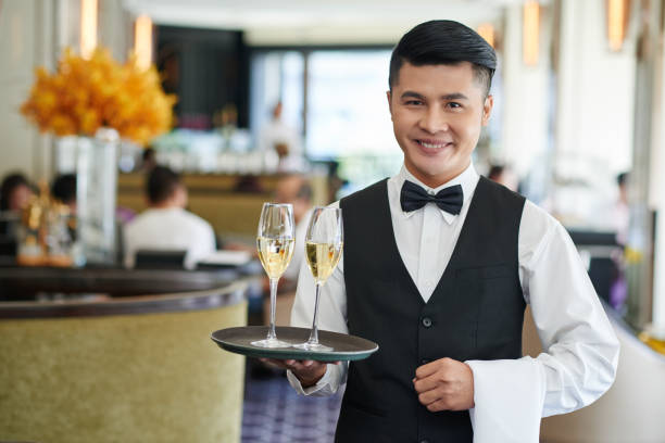 Head Server 39,500+ Asian Restaurant Server Stock Photos, Pictures & Royalty-Free ...