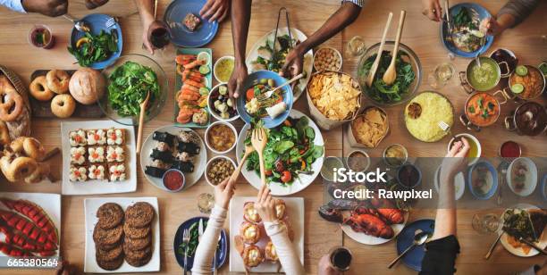 Brunch Im Wahl Menge Restaurants Speisen Essenkonzept Stockfoto und mehr Bilder von Speisen
