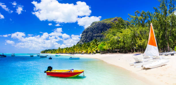 istock Water sport activities in beautiful Mauritius island 665431456