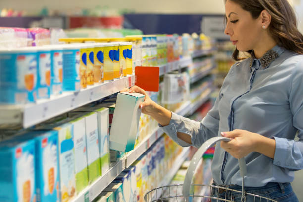 istock Buying baby food 665438912