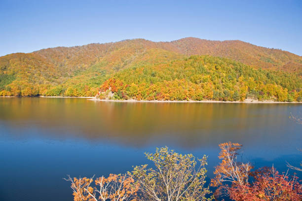 istock Onogawa Lake of autumn 665503236