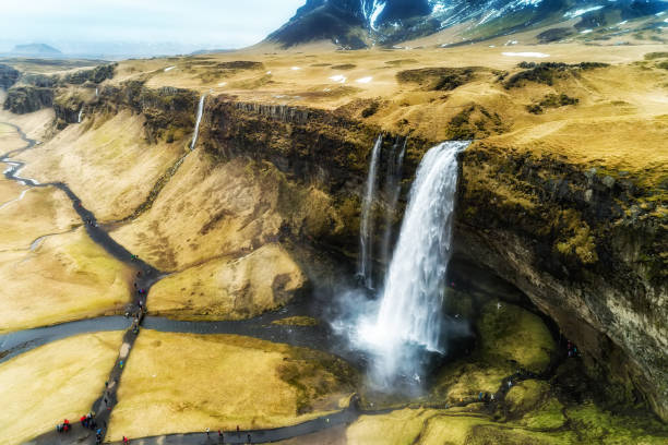 上空滝セリャラントスフォス - north cascades national park aerial view washington state usa ストックフォ��トと画像