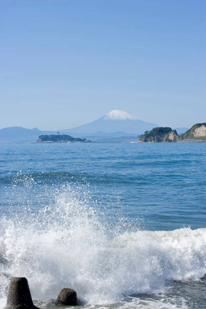 istock Fuji and Enoshima Vista 665525302
