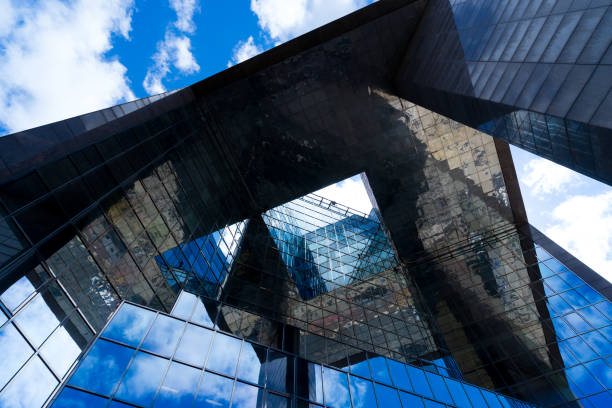 istock London office building skyscraper, working & meeting 665582594