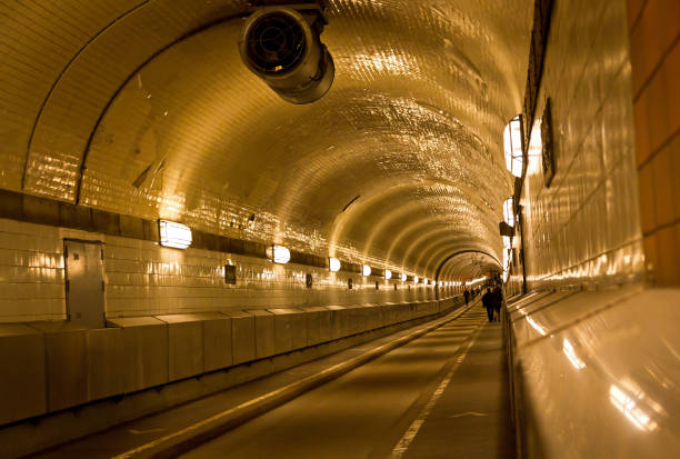 istock Old tunnel under the Elbe river in Hamburg 665634396