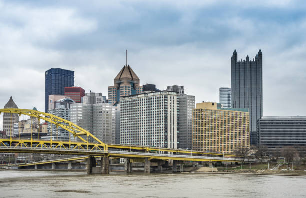 tolle aussicht von pittsburgh - pitts stock-fotos und bilder