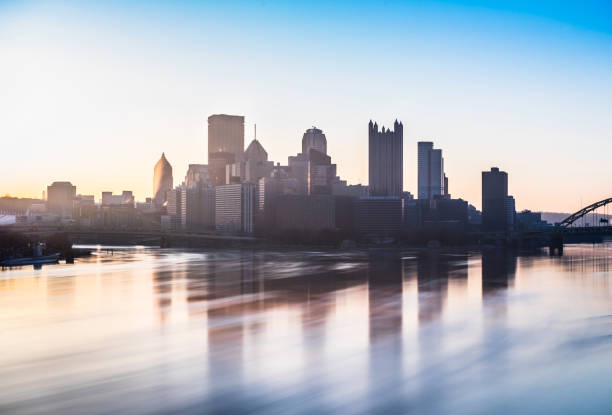 Great View of Pittsburgh View of Downtown Pittsburgh ohio river photos stock pictures, royalty-free photos & images