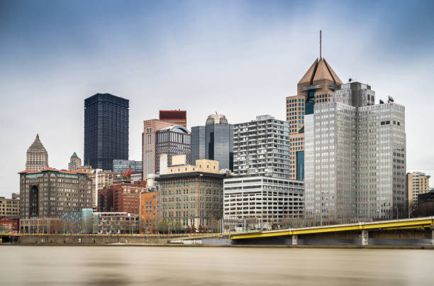 istock Great View of Pittsburgh 665702692