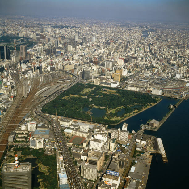 istock Hama-Rikyu gardens and Shiodome 665800142