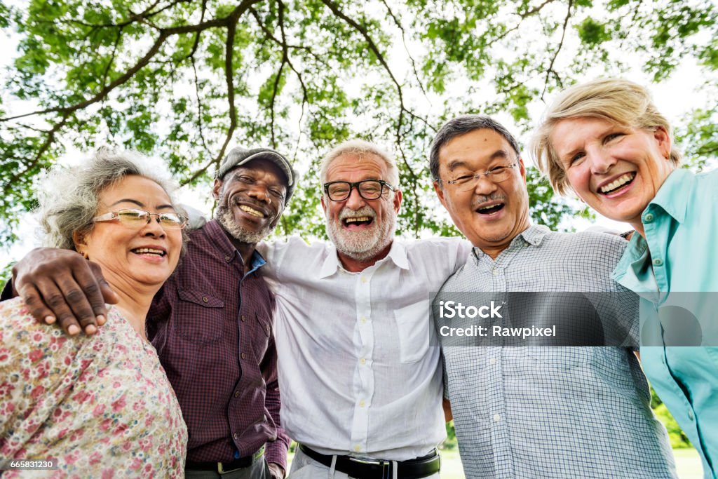 Grupo de Senior jubilación discusión se reúnen concepto - Foto de stock de Tercera edad libre de derechos