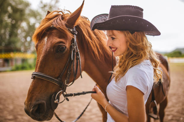 istock Cute cowgirl 665889128