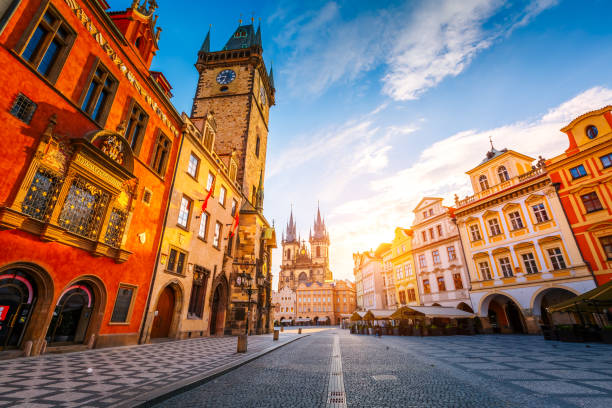 fantastische aussicht auf den altstädter ring in prag, tschechische republik - beautiful horizontal prague czech republic stock-fotos und bilder