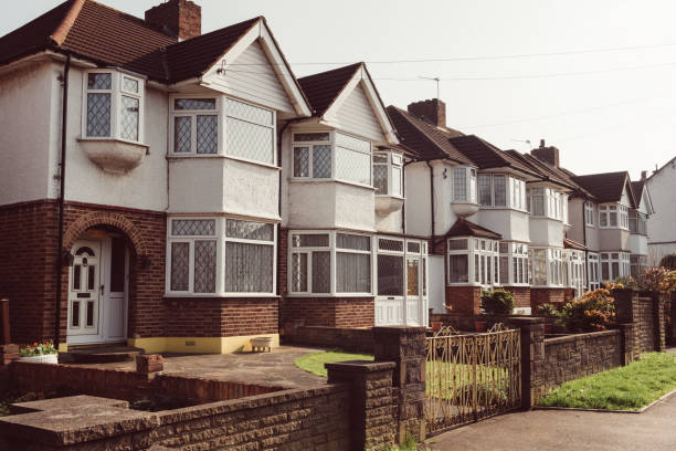British Tudor houses in London