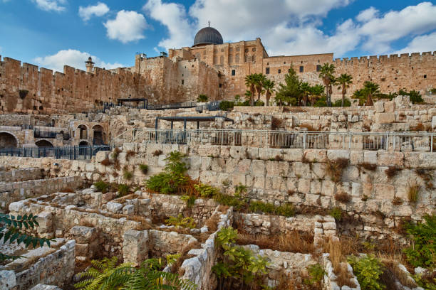 istock Jerusalem - 11 November, 2016: Old city wall, Jerusalem 665978272
