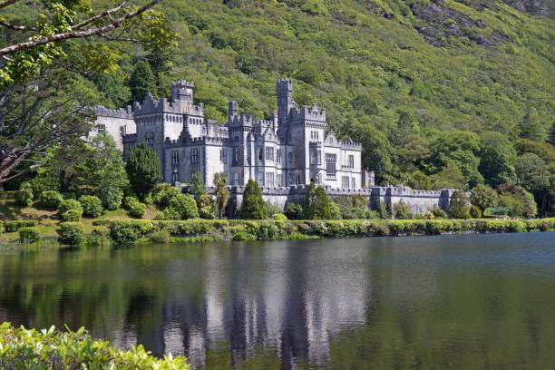 Kylemore Abbey, Ireland The photo shows Kylemore Abbey in Ireland kylemore abbey stock pictures, royalty-free photos & images