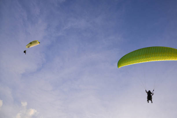 istock Paragliding extreme Sport 666082916