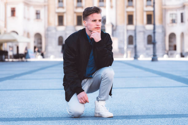 istock Vain student modeling in the street 666171824